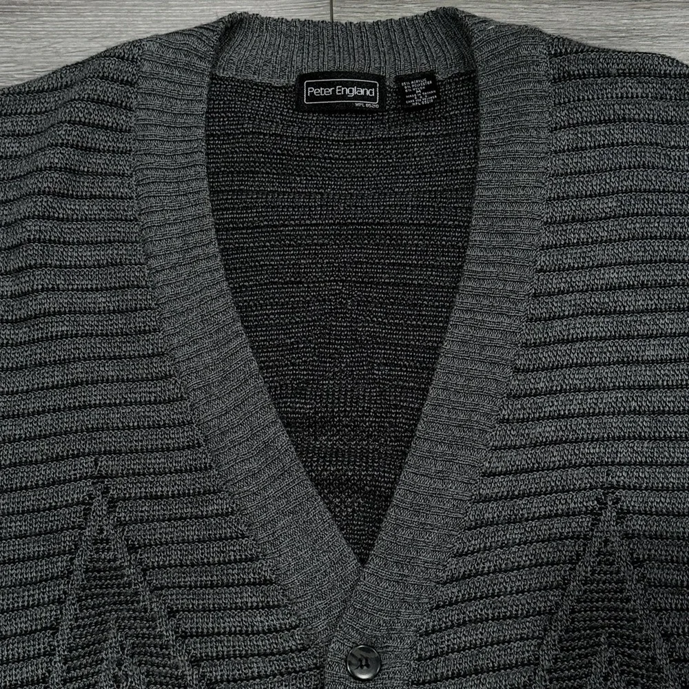 Vtg Peter England Mens Cardigan M Gray V Neck‎ Dad Grandpa Chunky Knit Sweater